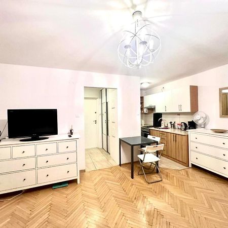 Entire Studio In Centrum Apartment Warsaw Exterior photo